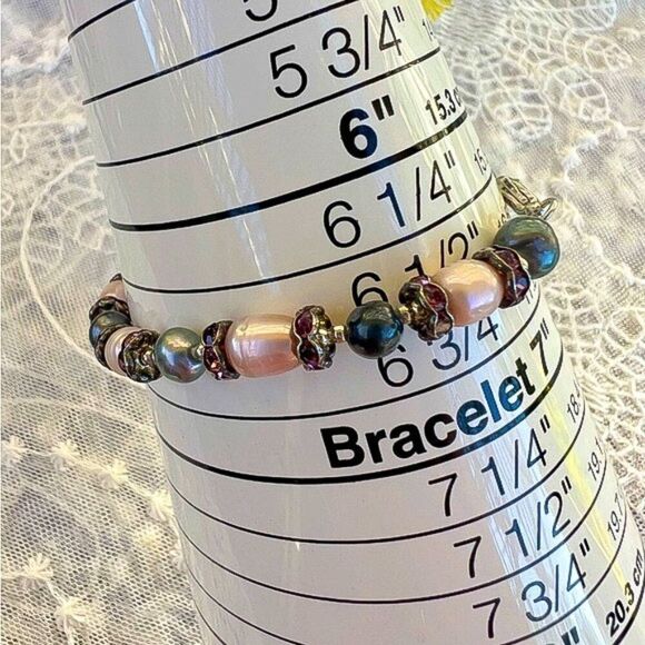 Vintage Pearl and Crystal Roundel bracelet - Picture 6 of 9